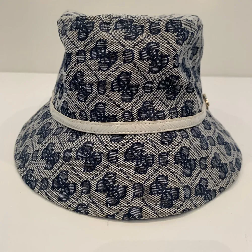 EUC Guess Navy‎ and White Bucket Hat